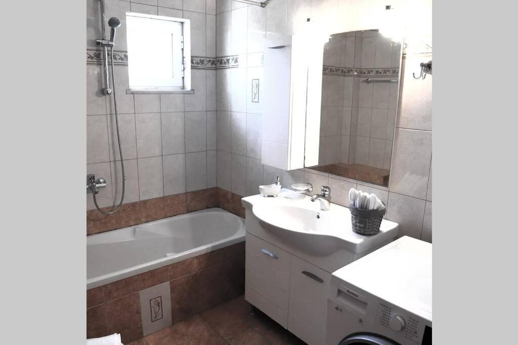 Pogonia Sea View Apartment Extérieur photo
